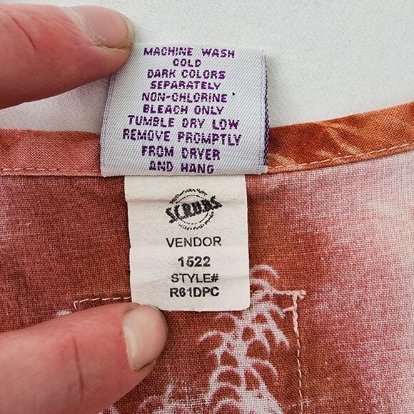 Vtg SCRUBS Coral Reef Print V-Neck Nurse Top Size XL 100% Cotton Medical Uniform - Picture 7 of 9